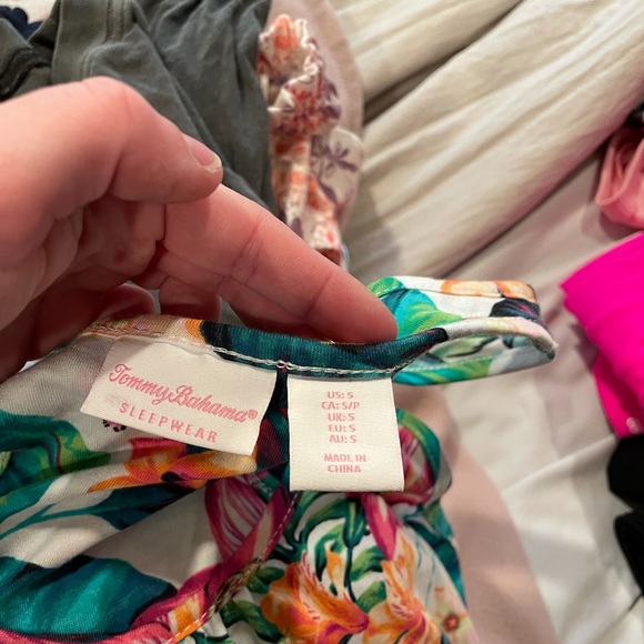 NWOT Tommy Bahama Sleepwear - Picture 2 of 2